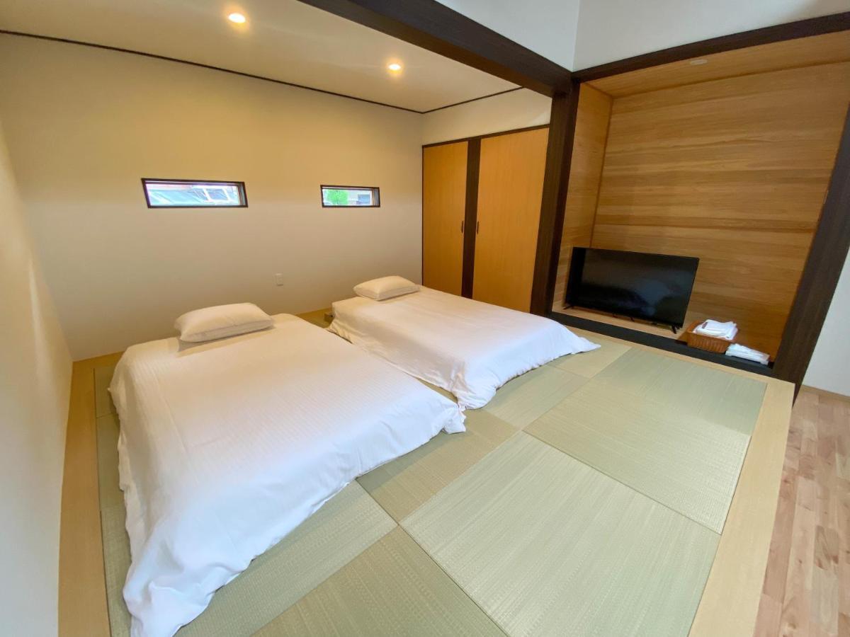 Villa Miyako 源泉かけ流し客室温泉ヴィラ みやこ別邸 Goto Luaran gambar